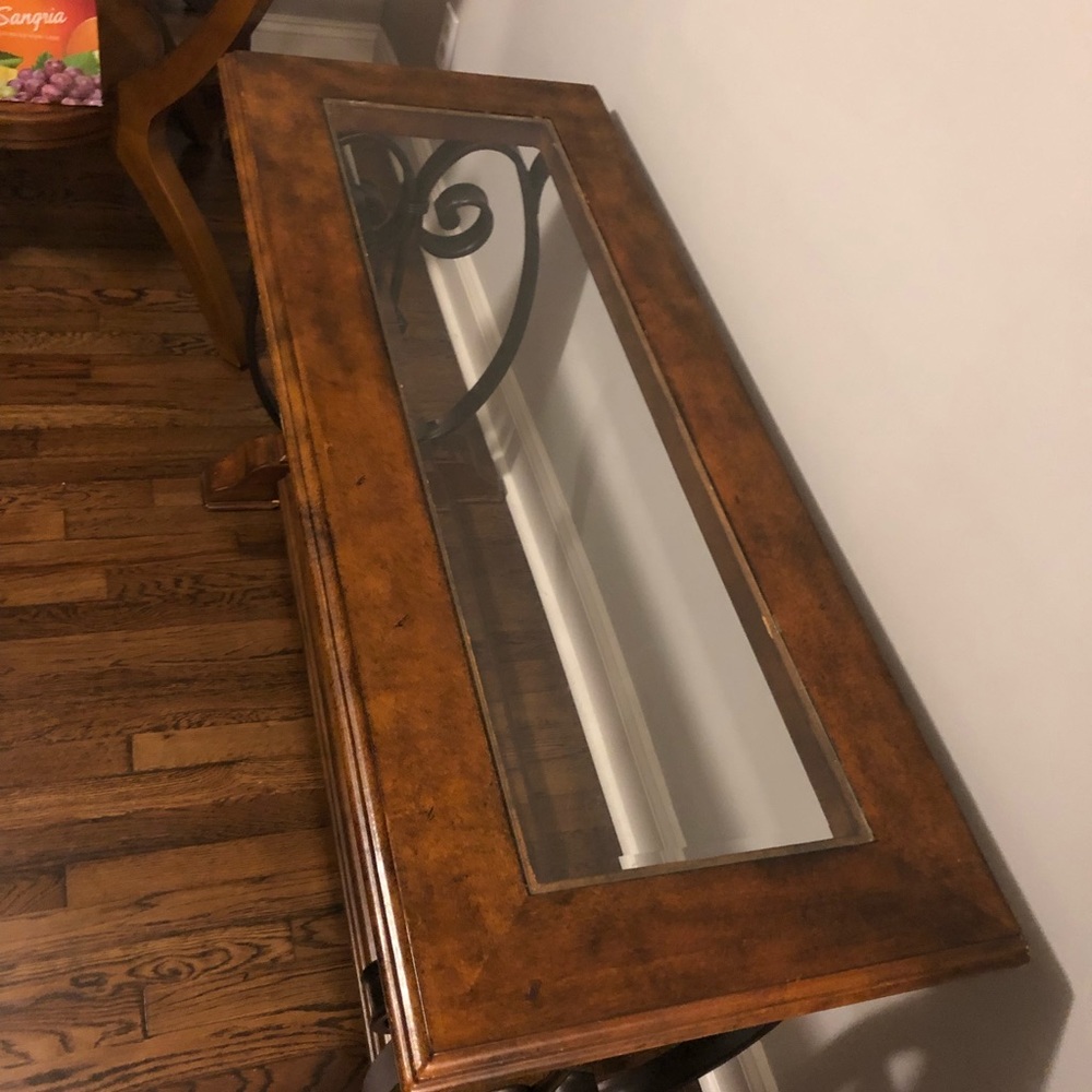 Sofa table - Picture 2 of 2